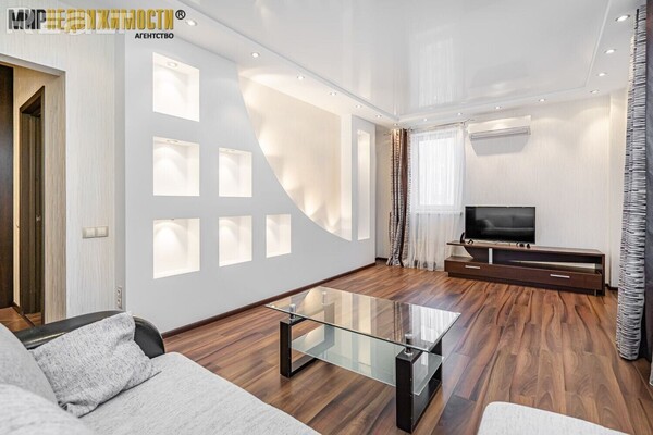 Российская квартира внутри. Квартира недорогая. Дешевая квартира. Фото квартиры для продажи. Квартира недорогая.