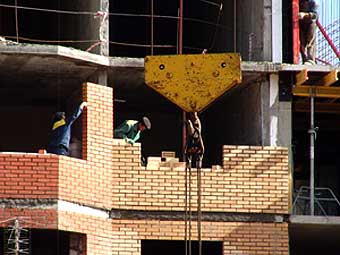 Строительство жилого дома. Фото с сайта scherbinka.ru